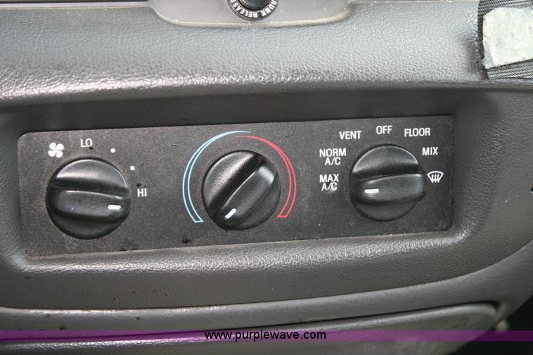 image for item 6419 2004 Ford Crown Victoria Police Interceptor