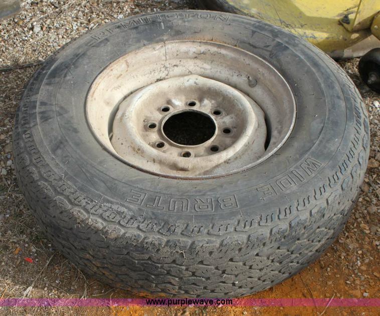 image for item 6437 Assorted tires and wheels