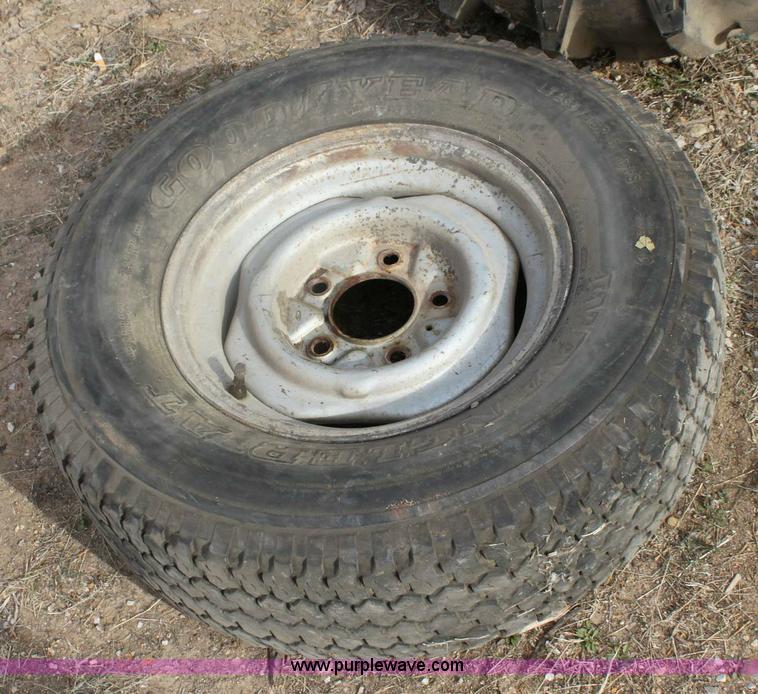 image for item 6437 Assorted tires and wheels