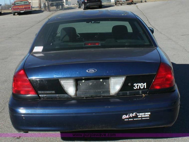 image for item 6445 2004 Ford Crown Victoria Police Interceptor