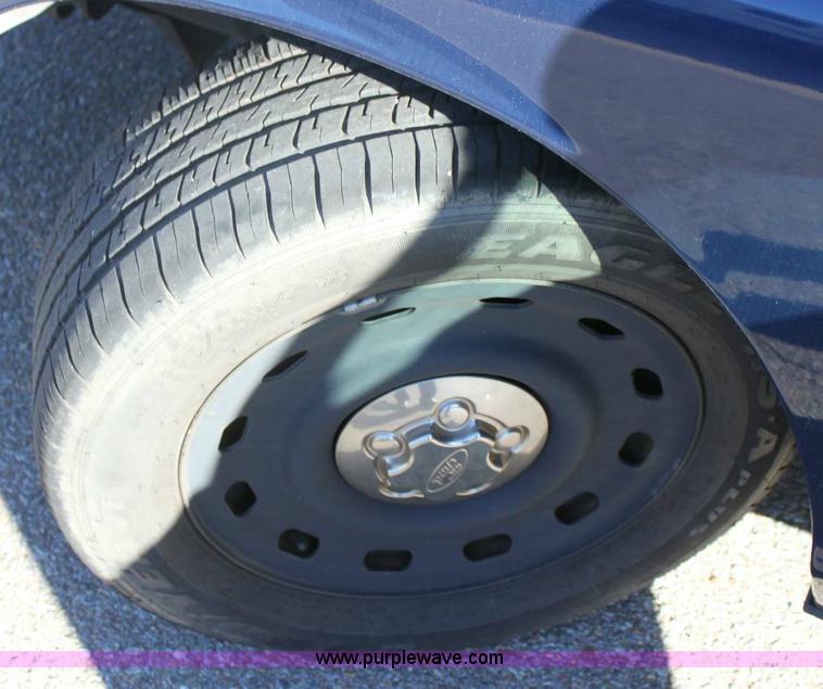 image for item 6445 2004 Ford Crown Victoria Police Interceptor