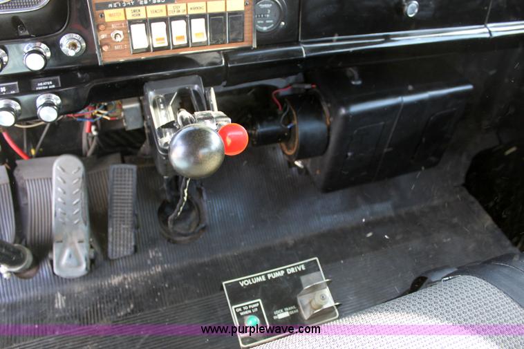 image for item 6688 1984 Ford FMC fire engine