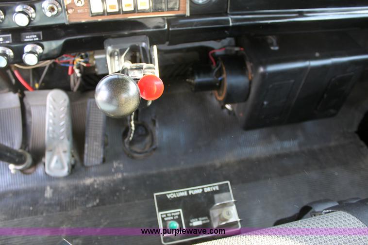 image for item 6688 1984 Ford FMC fire engine