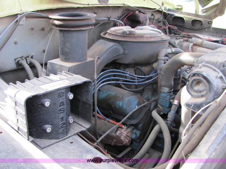 image for item 7055 1973 Ford F750 custom cab fire engine