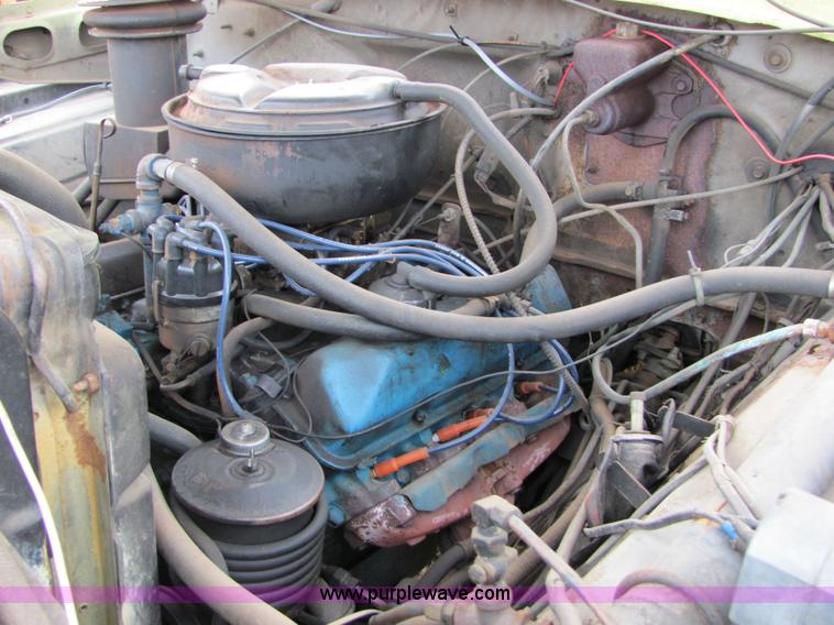 image for item 7055 1973 Ford F750 custom cab fire engine