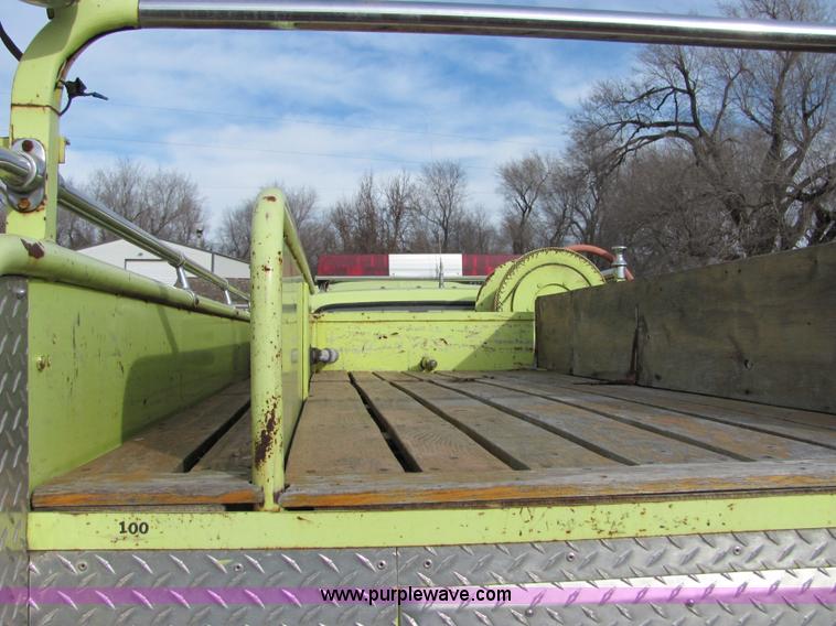 image for item 7055 1973 Ford F750 custom cab fire engine