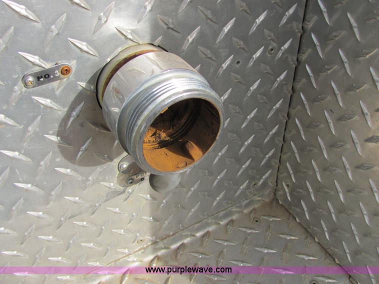 image for item 7055 1973 Ford F750 custom cab fire engine