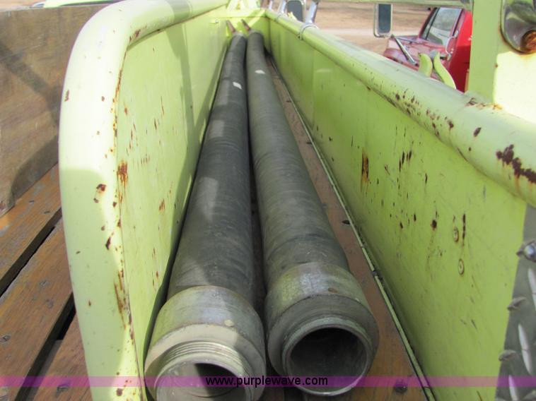 image for item 7055 1973 Ford F750 custom cab fire engine