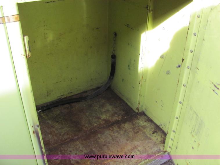 image for item 7055 1973 Ford F750 custom cab fire engine