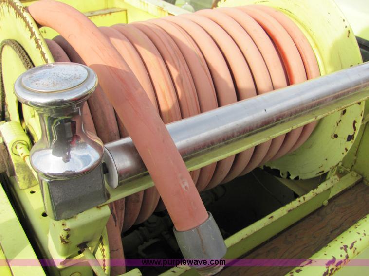 image for item 7055 1973 Ford F750 custom cab fire engine