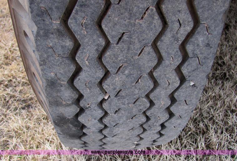 image for item 7055 1973 Ford F750 custom cab fire engine