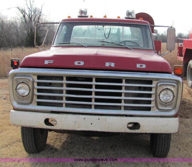 image for item 7056 1978 Ford F600 custom cab fire truck