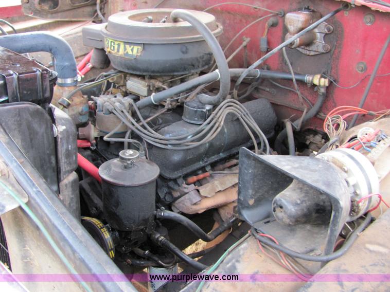 image for item 7056 1978 Ford F600 custom cab fire truck