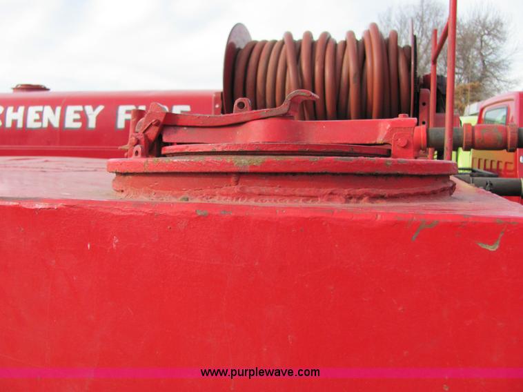 image for item 7056 1978 Ford F600 custom cab fire truck