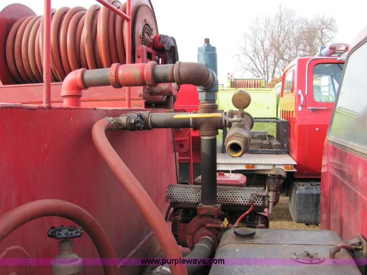 image for item 7056 1978 Ford F600 custom cab fire truck