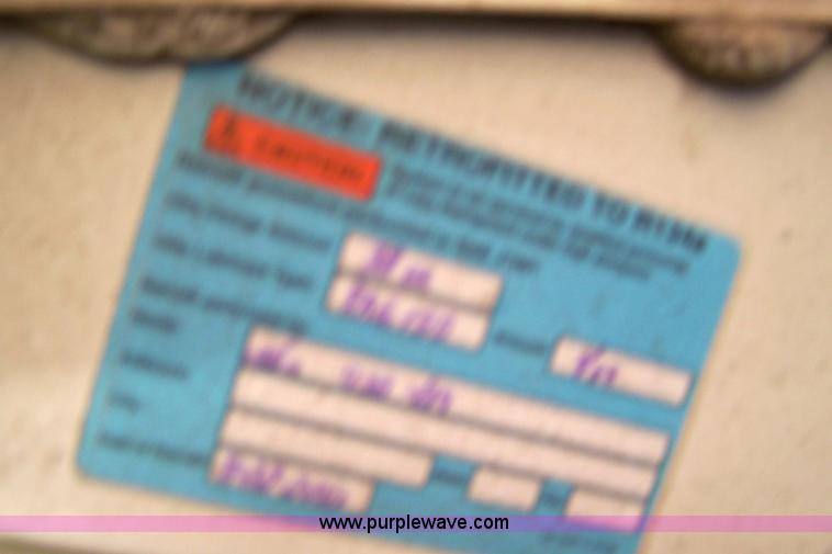 image for item 7400 1987 Ford F150 pickup truck