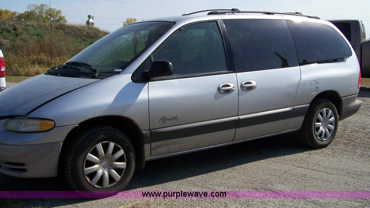 image for item 7445 1999 Plymouth Grand Voyager SE van