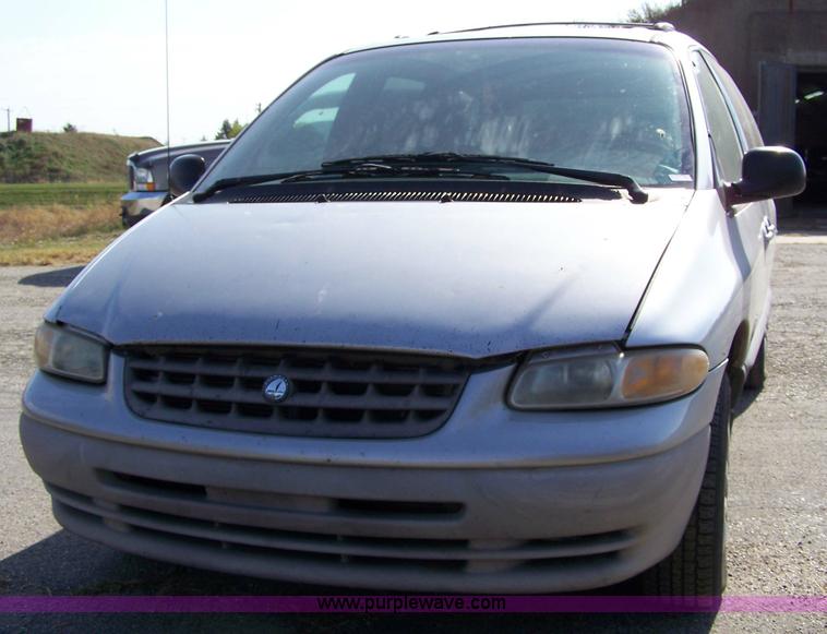 image for item 7445 1999 Plymouth Grand Voyager SE van