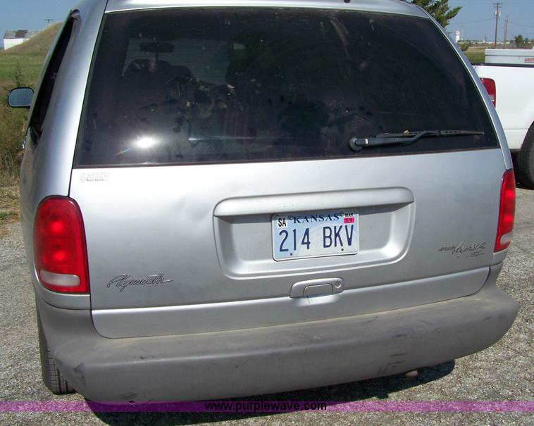image for item 7445 1999 Plymouth Grand Voyager SE van