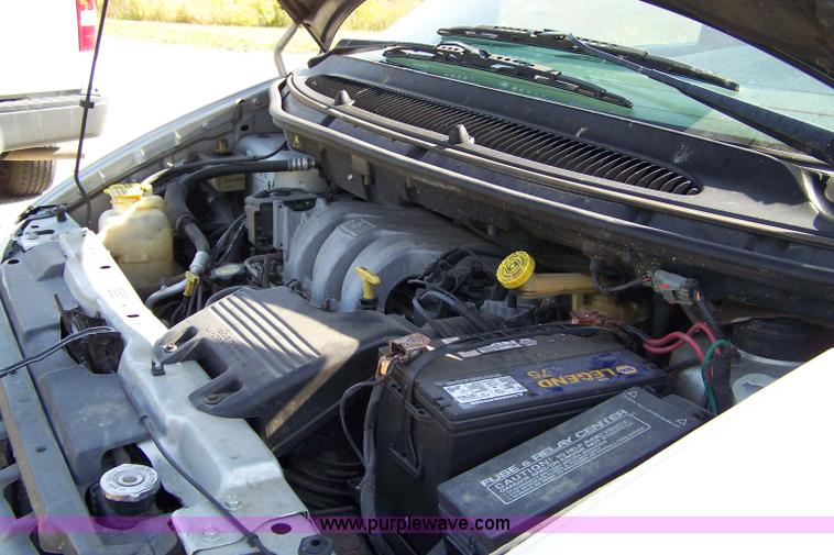 image for item 7445 1999 Plymouth Grand Voyager SE van