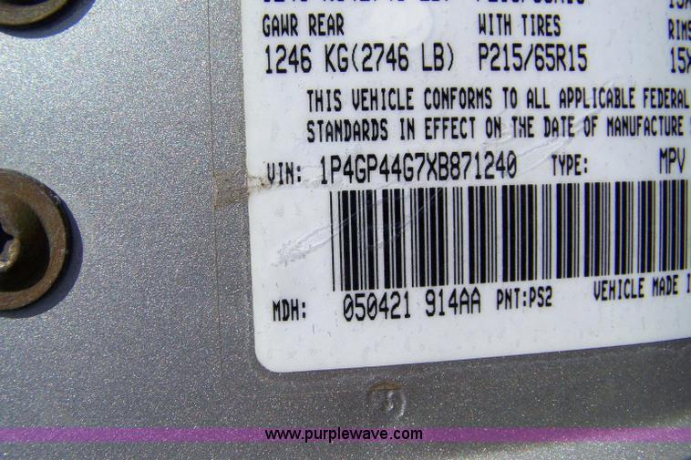 image for item 7445 1999 Plymouth Grand Voyager SE van