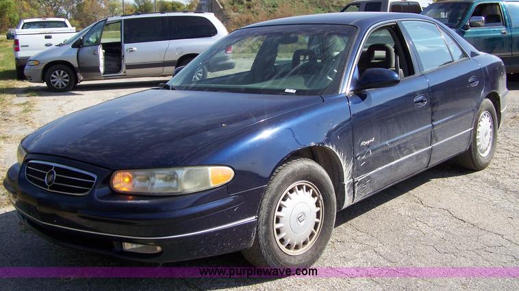 image for item 7456 1999 Buick Regal LS