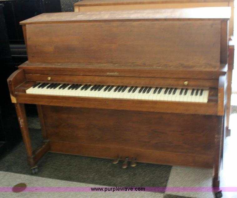 image for item 9107 Baldwin upright piano