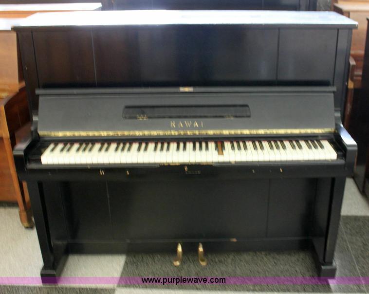 image for item 9110 Kawai upright piano