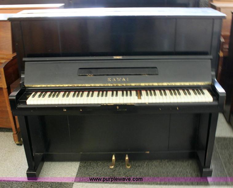 image for item 9110 Kawai upright piano