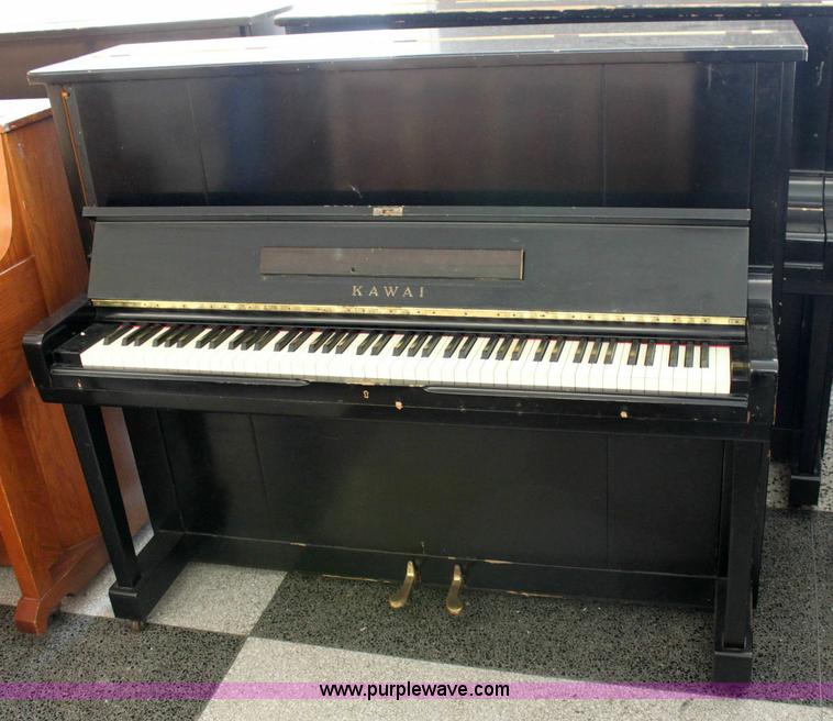 image for item 9112 Kawai upright piano