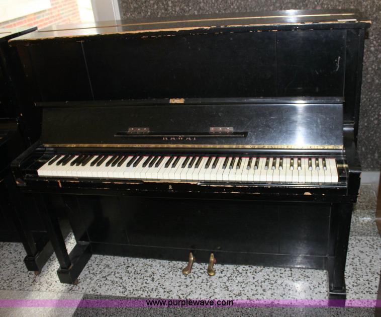 image for item 9113 Kawai upright piano