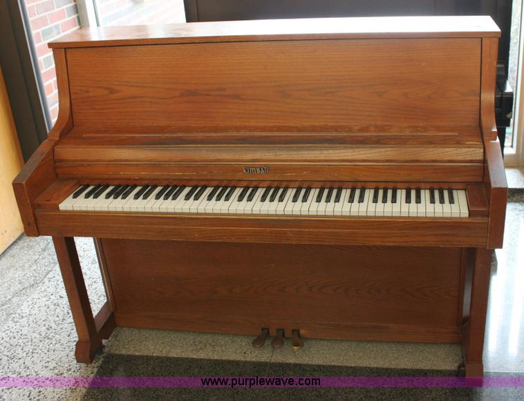 image for item 9115 Baldwin upright piano