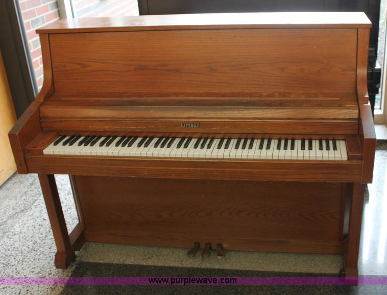 image for item 9115 Baldwin upright piano