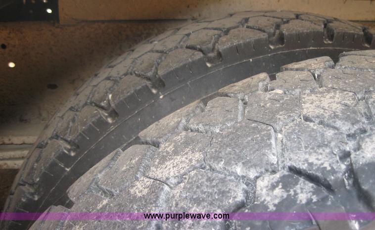 image for item 9183 1996 Chevrolet B7 Blue Bird school bus