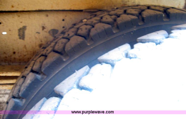 image for item 9183 1996 Chevrolet B7 Blue Bird school bus