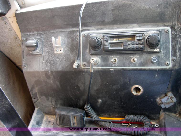 image for item 9183 1996 Chevrolet B7 Blue Bird school bus