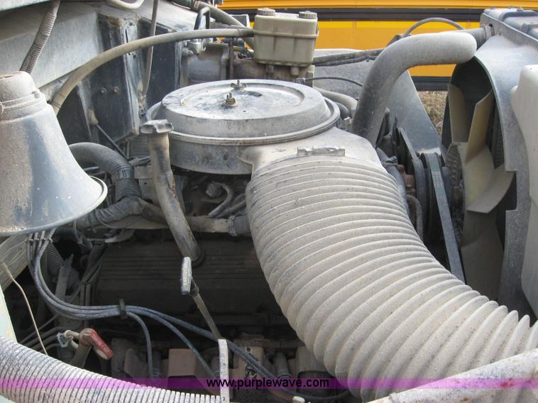 image for item 9184 1998 Chevrolet B7 Blue Bird school bus