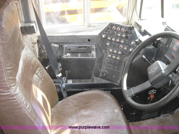 image for item 9184 1998 Chevrolet B7 Blue Bird school bus