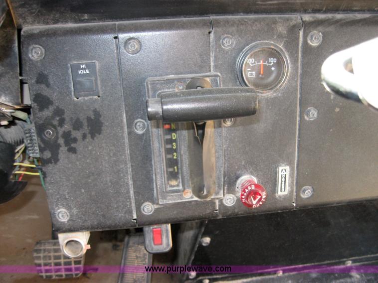 image for item 9184 1998 Chevrolet B7 Blue Bird school bus