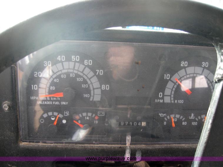 image for item 9184 1998 Chevrolet B7 Blue Bird school bus