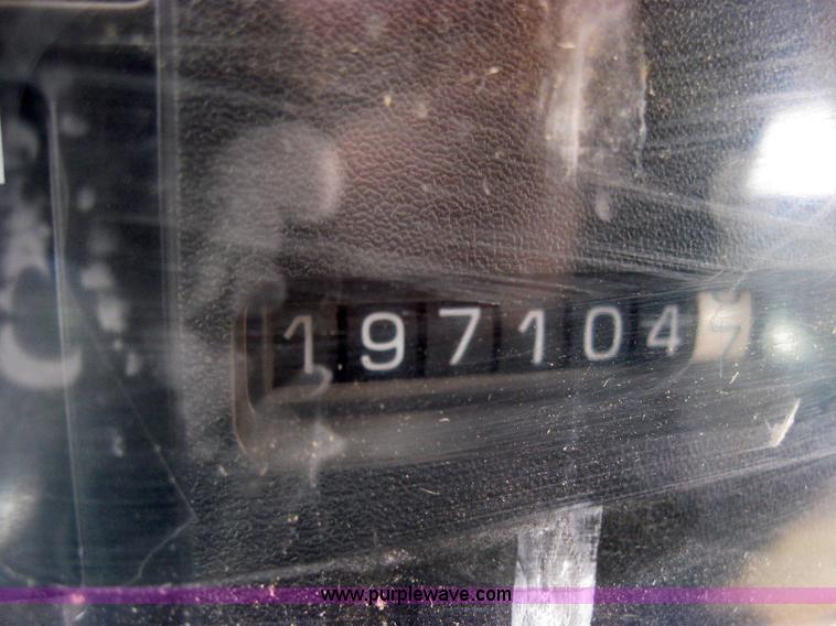 image for item 9184 1998 Chevrolet B7 Blue Bird school bus