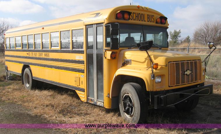image for item 9185 1996 Chevrolet B7 Blue Bird school bus