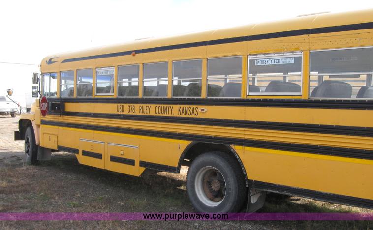 image for item 9185 1996 Chevrolet B7 Blue Bird school bus
