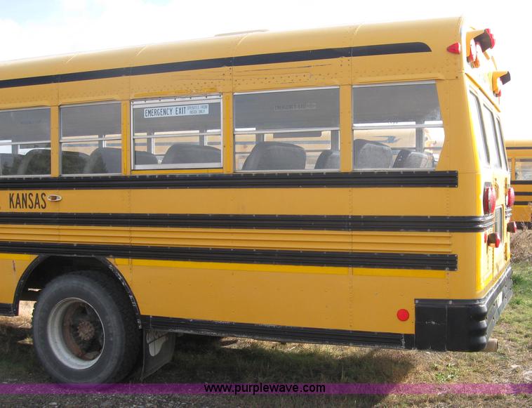 image for item 9185 1996 Chevrolet B7 Blue Bird school bus