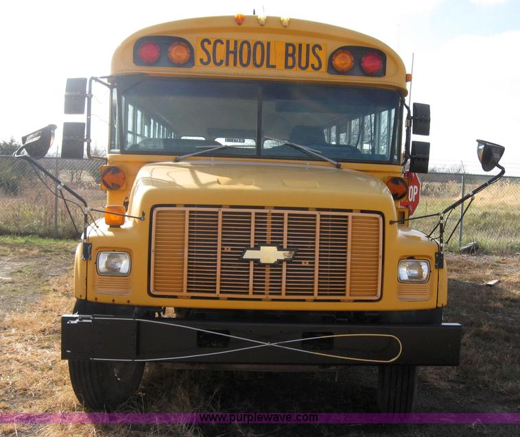 image for item 9185 1996 Chevrolet B7 Blue Bird school bus
