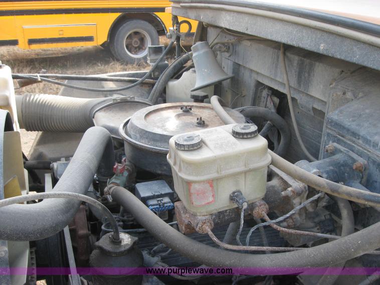 image for item 9185 1996 Chevrolet B7 Blue Bird school bus