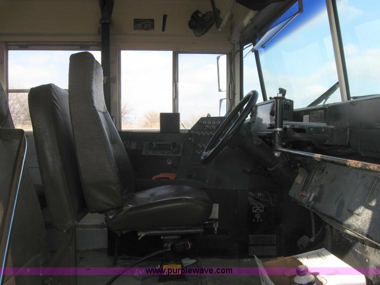 image for item 9185 1996 Chevrolet B7 Blue Bird school bus