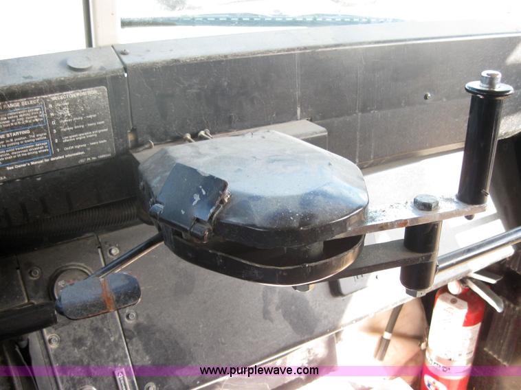 image for item 9185 1996 Chevrolet B7 Blue Bird school bus