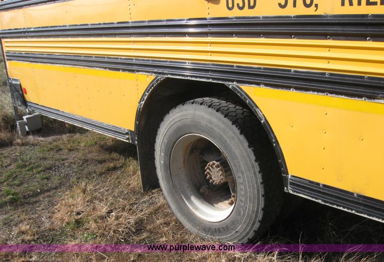 image for item 9185 1996 Chevrolet B7 Blue Bird school bus