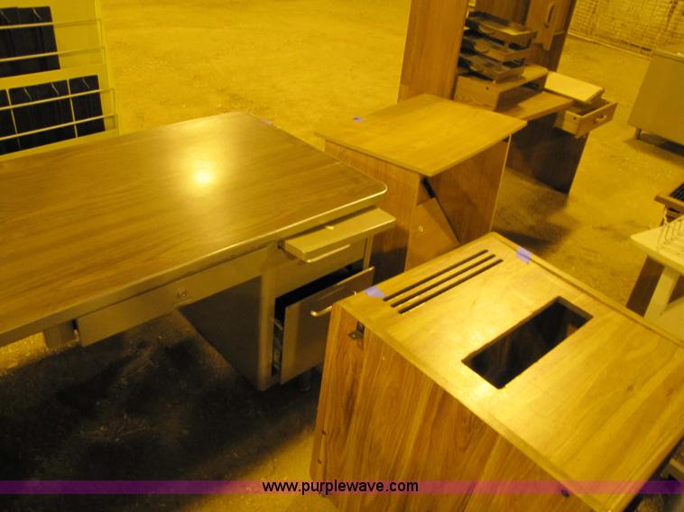 image for item 9315 Assorted Office furniture